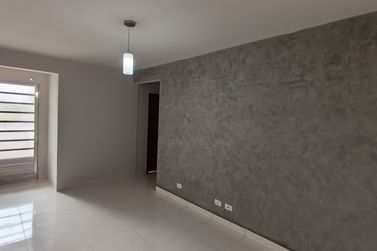 Apartamento para alugar - 68m&sup2; - ZONA III