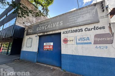 Sal&atilde;o Comercial para alugar - 240m&sup2; - Zona I