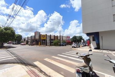 Sal&atilde;o Comercial para alugar - 50m&sup2; - Zona II