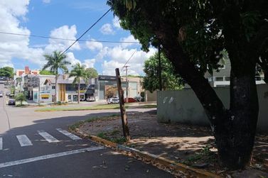 Sal&atilde;o Comercial &agrave; venda - Zona I