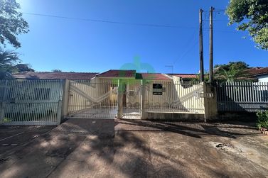 Casa &agrave; venda - 140m&sup2; - CENTRO
