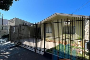 Casa &agrave; venda - 252m&sup2; - Zona I-A