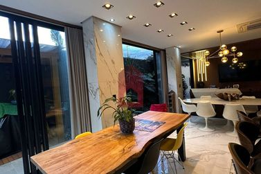 Casa &agrave; venda - 260m&sup2; - Jardim Belvedere