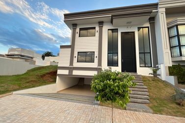 Sobrado &agrave; venda - 360m&sup2; - Condom&iacute;nio Royal Garden