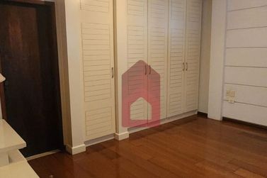 Casa para alugar - 332m&sup2; - Zona I