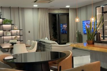 Casa &agrave; venda - 403m&sup2; - Jardim Alphavile