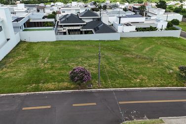 Terreno &agrave; venda - 324m&sup2; - Jardim Belvedere