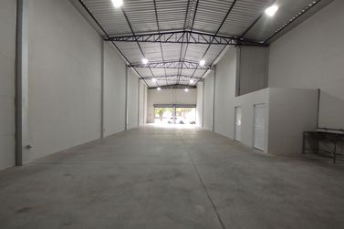 Sal&atilde;o Comercial para alugar - 270m&sup2; - PARQUE SAN REMO I