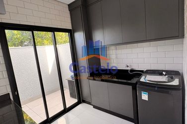 Casa &agrave; venda - 250m&sup2; - JARDIM BELVEDERE