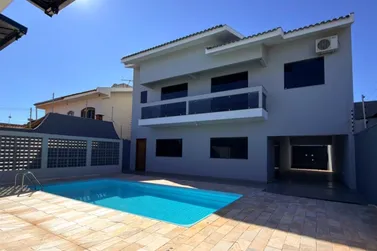 Sobrado &agrave; venda - 376m&sup2; - Zona I