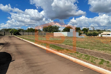 Terreno &agrave; venda - 375m&sup2; - Porto Camargo