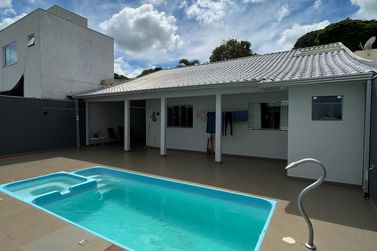 Casa &agrave; venda - 360m&sup2; - Jardim Indai&aacute;