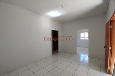 Casa para alugar - 111m&sup2; - JARDIM TROPICAL