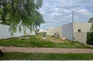 Terreno &agrave; venda - 655m&sup2; - Residencial Portal das &Aacute;guas