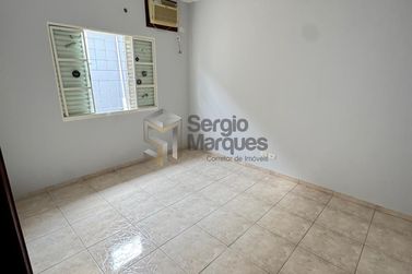 Casa &agrave; venda - 250m&sup2; - Jardim Bandeirantes