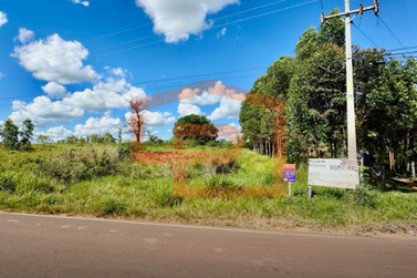 Ch&aacute;cara &agrave; venda - 2001m&sup2; - Zona Rural