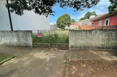 Terreno &agrave; venda - 490m&sup2; - N&atilde;o informado
