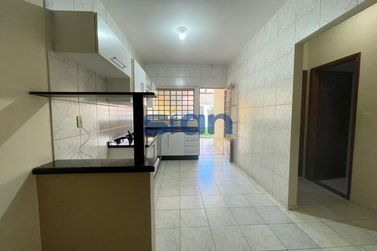 Casa &agrave; venda - 245m&sup2; - Zona II
