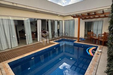 Casa &agrave; venda - 415m&sup2; - Zona V
