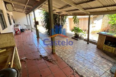 Terreno &agrave; venda - 490m&sup2; - ZONA V