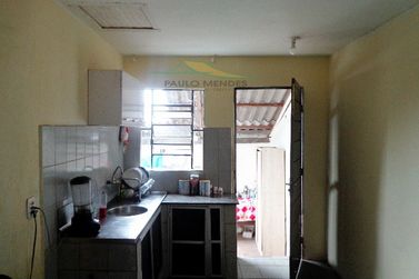 Casa &agrave; venda - 90m&sup2; - CONJUNTO RESIDENCIAL C&Oacute;RREGO LONGE