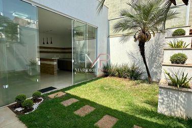 Casa &agrave; venda - 217m&sup2; - Rua Gaivota