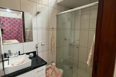 Casa &agrave; venda - 250m&sup2; - ZONA I