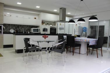 Casa &agrave; venda - 316m&sup2; - Cond. Ecoville Residence