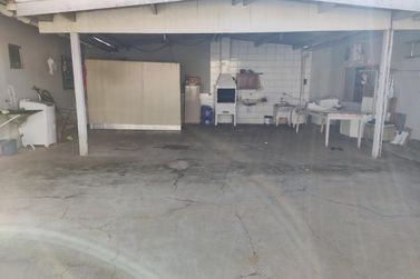 Casa &agrave; venda - 220m&sup2; - Parque Tarum&atilde;