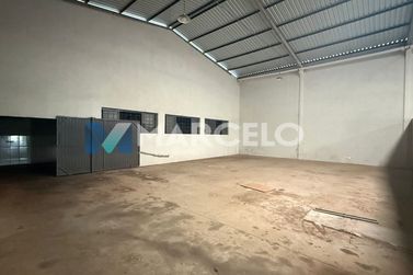 Sal&atilde;o Comercial para alugar - 400m&sup2; - Jarim Santiago