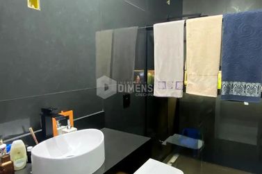 Sobrado &agrave; venda - 181m&sup2; - Jardim Cima