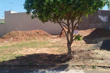 Terreno &agrave; venda - 125m&sup2; - Jardim Janina
