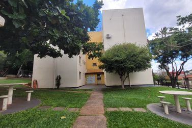 Apartamento para alugar - 59m&sup2; - Zona III