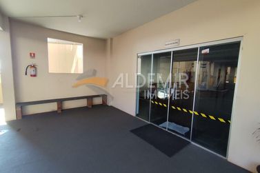 Apartamento para alugar - 74m&sup2; - Zona 6