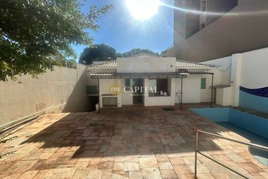 Casa para alugar - 337m&sup2; - Zona I