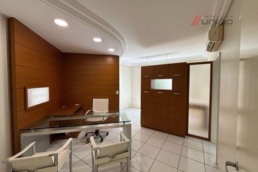 Sal&atilde;o Comercial &agrave; venda - 345m&sup2; - Zona I