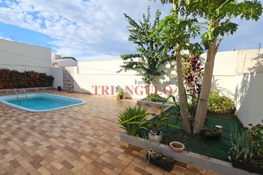 Sobrado &agrave; venda - 250m&sup2; - JARDIM DOS PRINCIPES