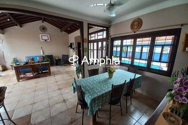 Casa &agrave; venda - 210m&sup2; - Jardim Gisela