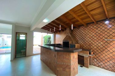 Casa &agrave; venda - 250m&sup2; - Zona II