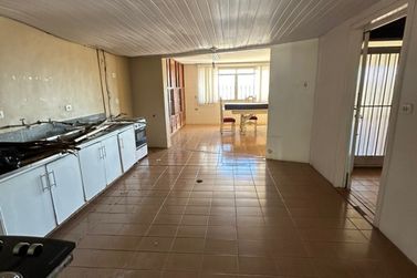 Casa &agrave; venda - 319m&sup2; - ZONA II