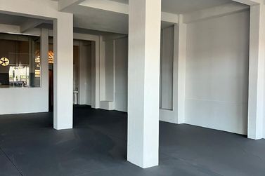 Sal&atilde;o Comercial para alugar - 500m&sup2; - ZONA VII