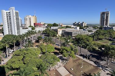 Apartamento para alugar - 67m&sup2; - Pra&ccedil;a H&ecirc;nio Romagnolli