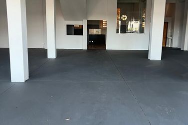 Sal&atilde;o Comercial para alugar - 500m&sup2; - ZONA VII