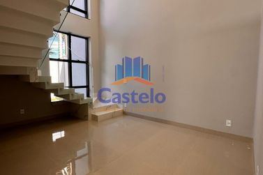 Casa &agrave; venda - 135m&sup2; - ZONA III