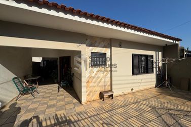 Casa &agrave; venda - 138m&sup2; - Zona IV