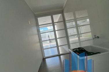 Casa &agrave; venda - 127m&sup2; - Parque Residencial Metropolitano