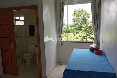 Casa &agrave; venda - 210m&sup2; - CENTRO