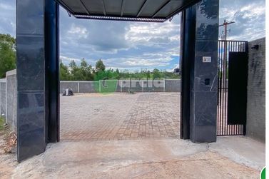 Ch&aacute;cara &agrave; venda - 25m&sup2; - -