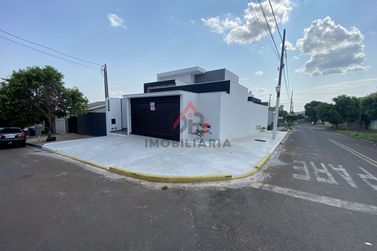 Casa &agrave; venda - 110m&sup2; - Jardim Veneza II