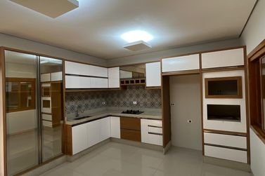 Sobrado &agrave; venda - 428m&sup2; - Jardim Imigrantes II